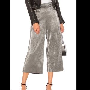 Revolve Olivia Silver Pleated Pant - Small